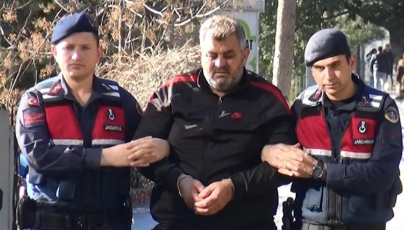 Yıkılan binanın müteahhidi ‘depremzede’ olarak kaldığı otelde yakalandı