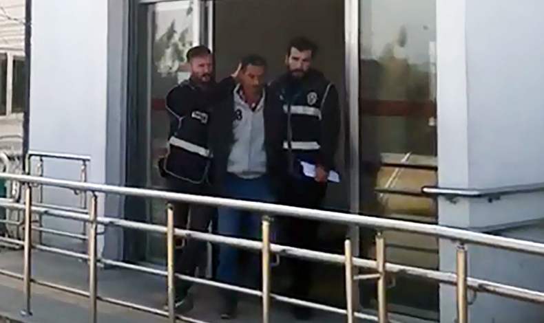 Depremzedeleri dolandırırken yakalandı