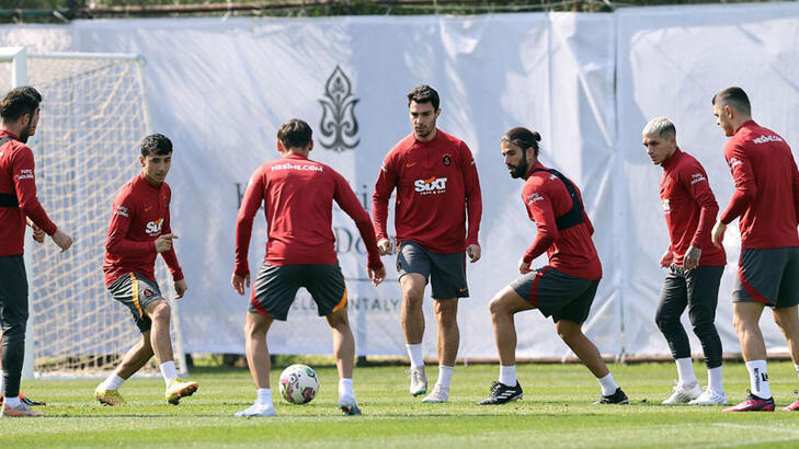 Galatasaray'ın Antalya kampı çalışmaları devam ediyor