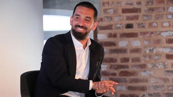 Arda Turan, depremzedeler için sahalara dönüyor