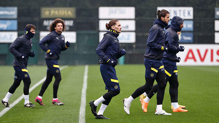 Fenerbahçe, Alanyaspor'dan 3 puan almak için hazırlanıyor