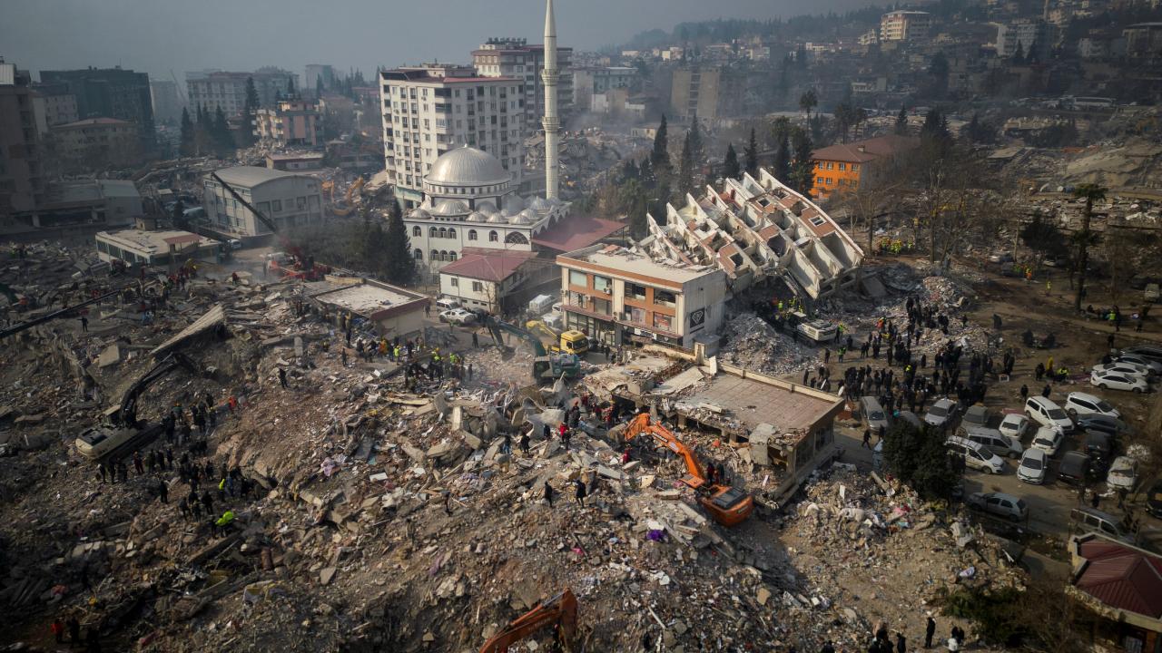 AB Komisyonu'ndan deprem kararı