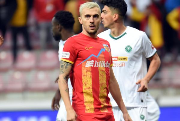 Kayserispor’da Campanharo’nun sözleşmesi deprem gerekçesiyle karşılıklı olarak feshedildi