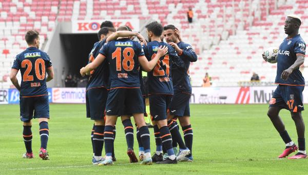 Sivasspor - Başakşehir berabere kaldı