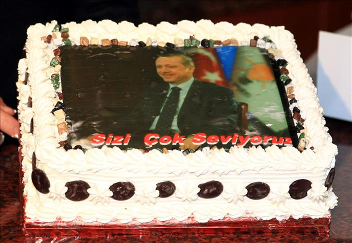Cumhurbaşkanı’ndan doğum günü pastası