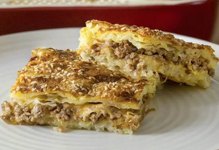 Güllaç yufkasından kıymalı börek!