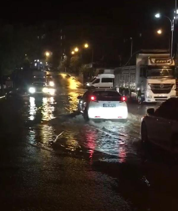 Siirt'te sağanak günlük yaşamı olumsuz etkiledi