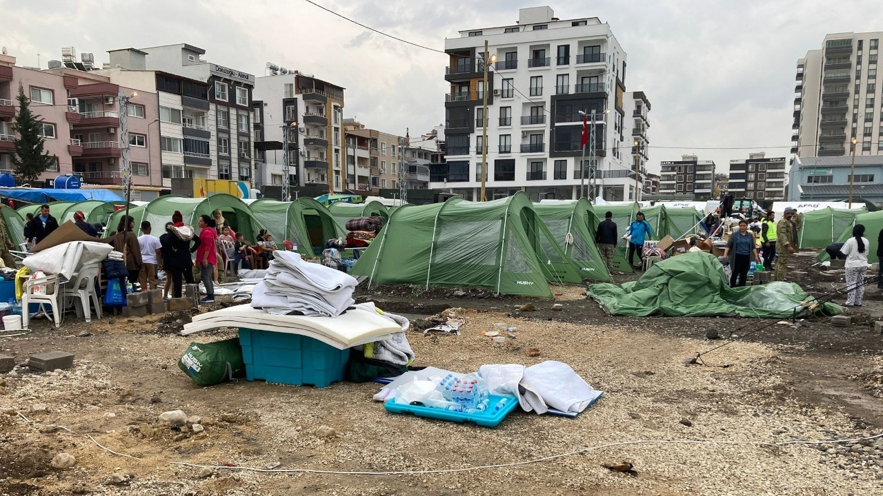 AFAD yine mağdur ediyor: Depremzedeyi çadırdan attılar!