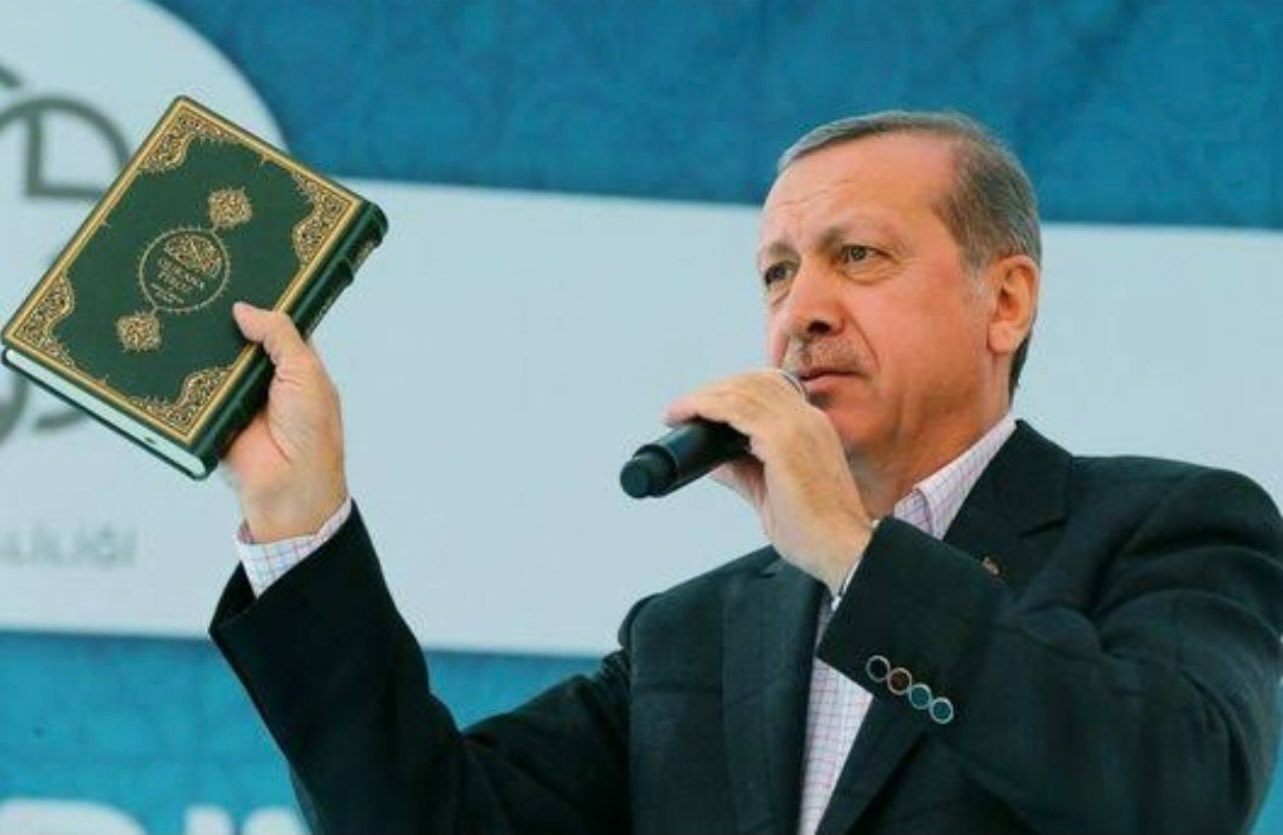 Din siyasete alet edildi! Herkes şaşırdı!