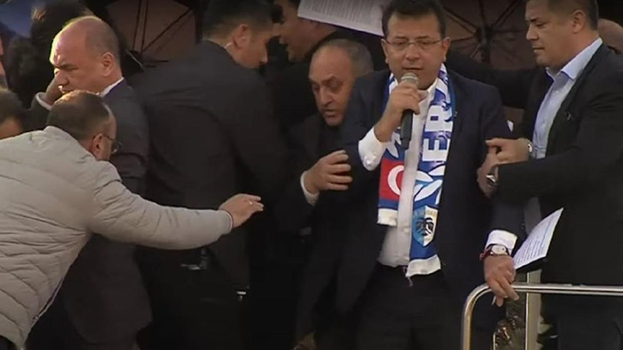Ekrem İmamoğlu'na taşlı saldırı!