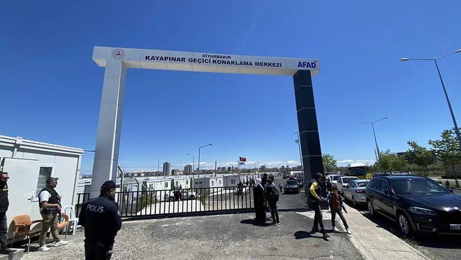 Diyarbakır'da depremzedeler zehirlendi
