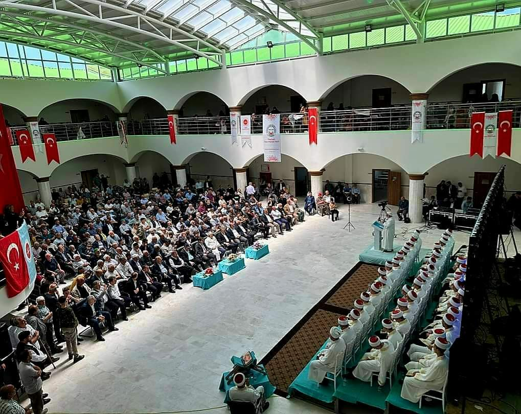 Kur'an kursunda 188 kişi  yemekten zehirlendi
