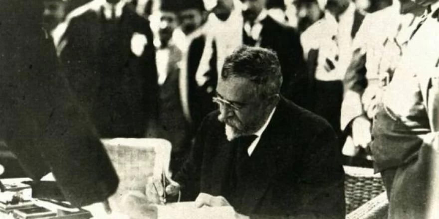 Türklük uğrunda Yusuf Akçura