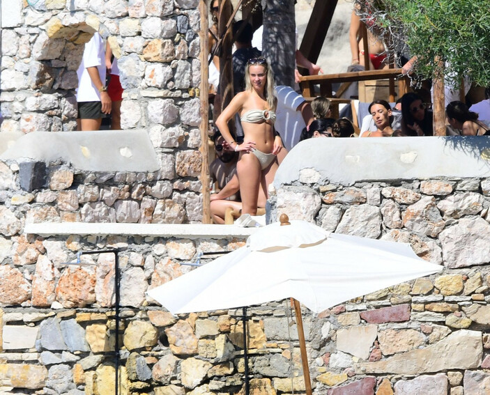 Biden'ın torunu Çeşme'de tatilde!
