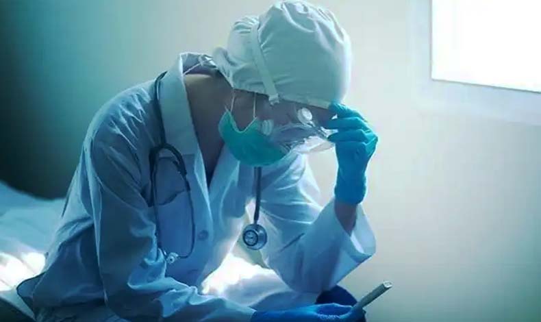 2023 yılında kaç doktor ülkeyi terk etti?