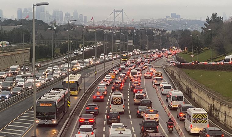 Trafikte kurs yönetmeliği düzenlemesi etkili oldu