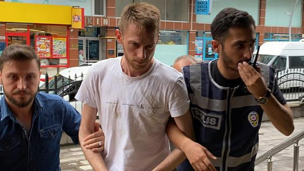 Ev sahibi kiracı kavgasında 2 ölü