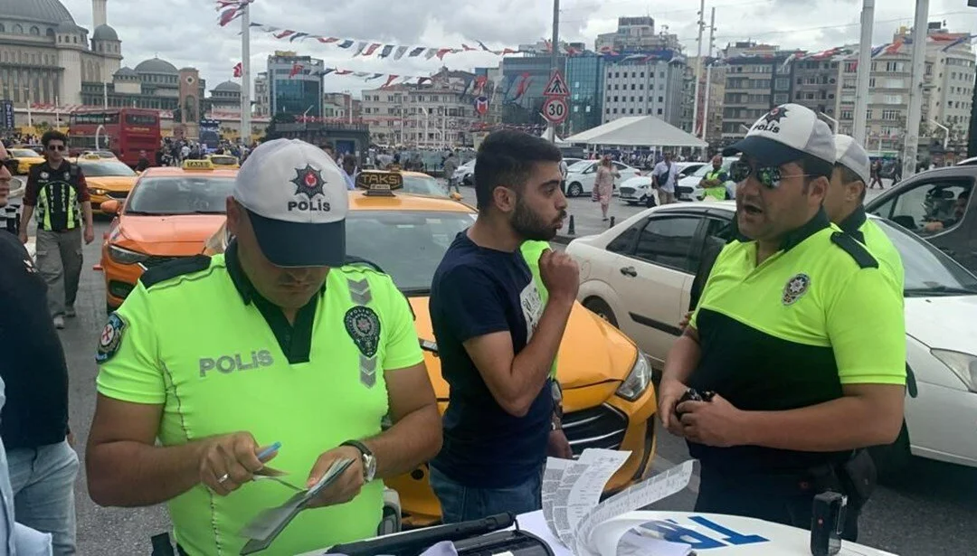 Yolcu seçen taksiciye gözaltı!