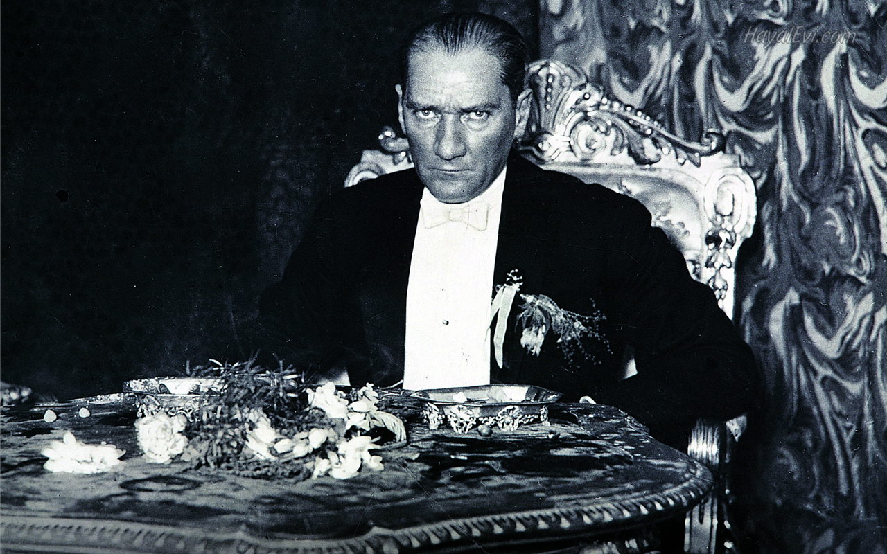 Atatürk'ün sevdiği şarkılar albüm oluyor!