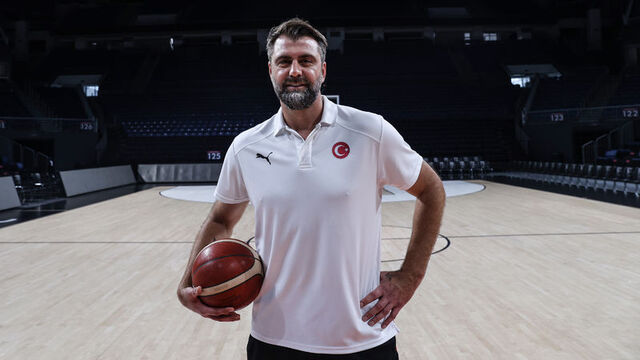 Mehmet Okur, TOFAŞ'ın ekibine katıldı
