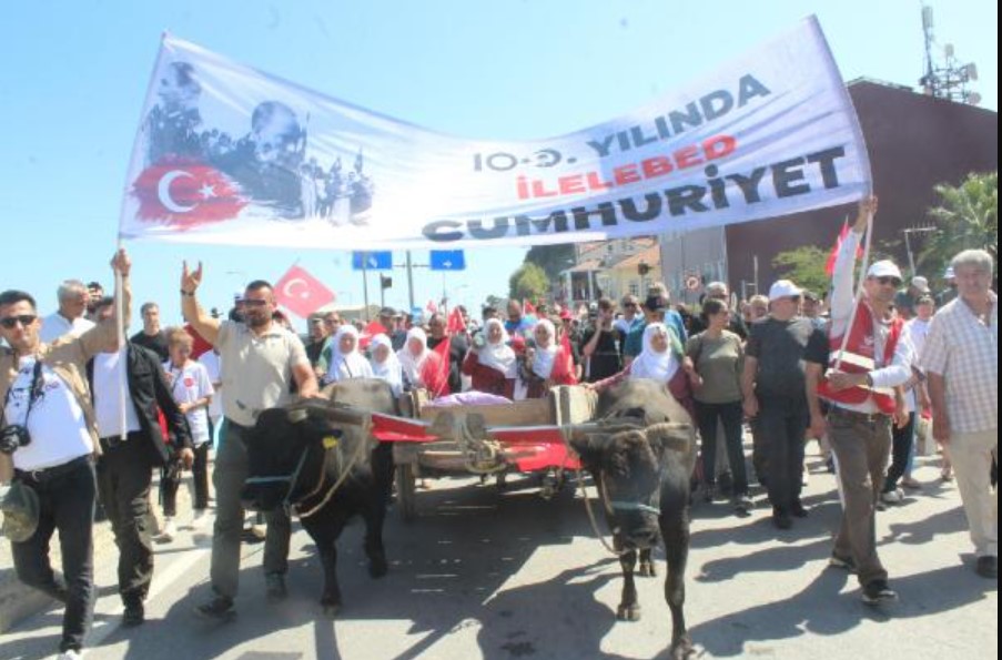Ümit Özdağ yürüyüşüne başladı