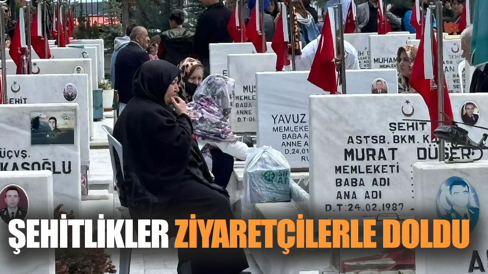 Arife gününde şehitlikler ziyaretçilerle doldu