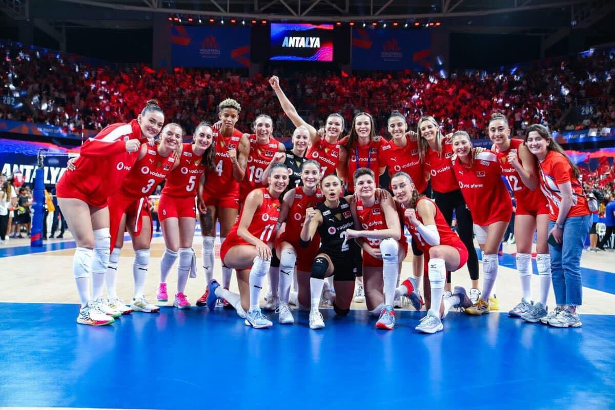 Filenin Sultanları yarı finalde!