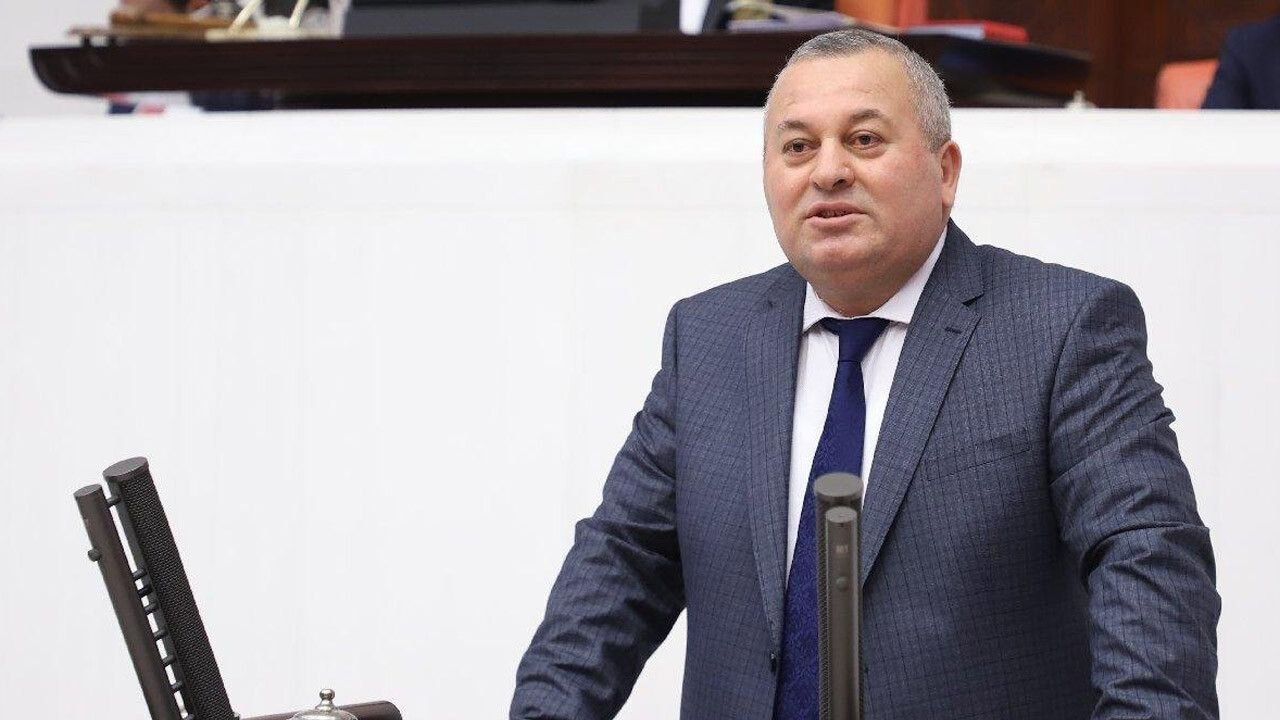 Anayasamızın İlk Dört Maddesini Değiştirmeye Kimsenin Gücü Yetmez