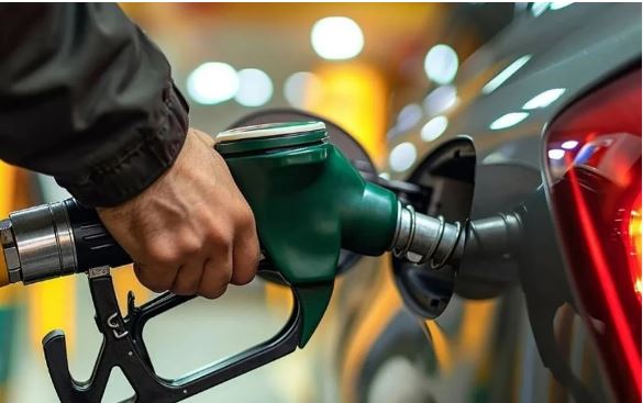 Benzin ve motorine yeniden zam geliyor
