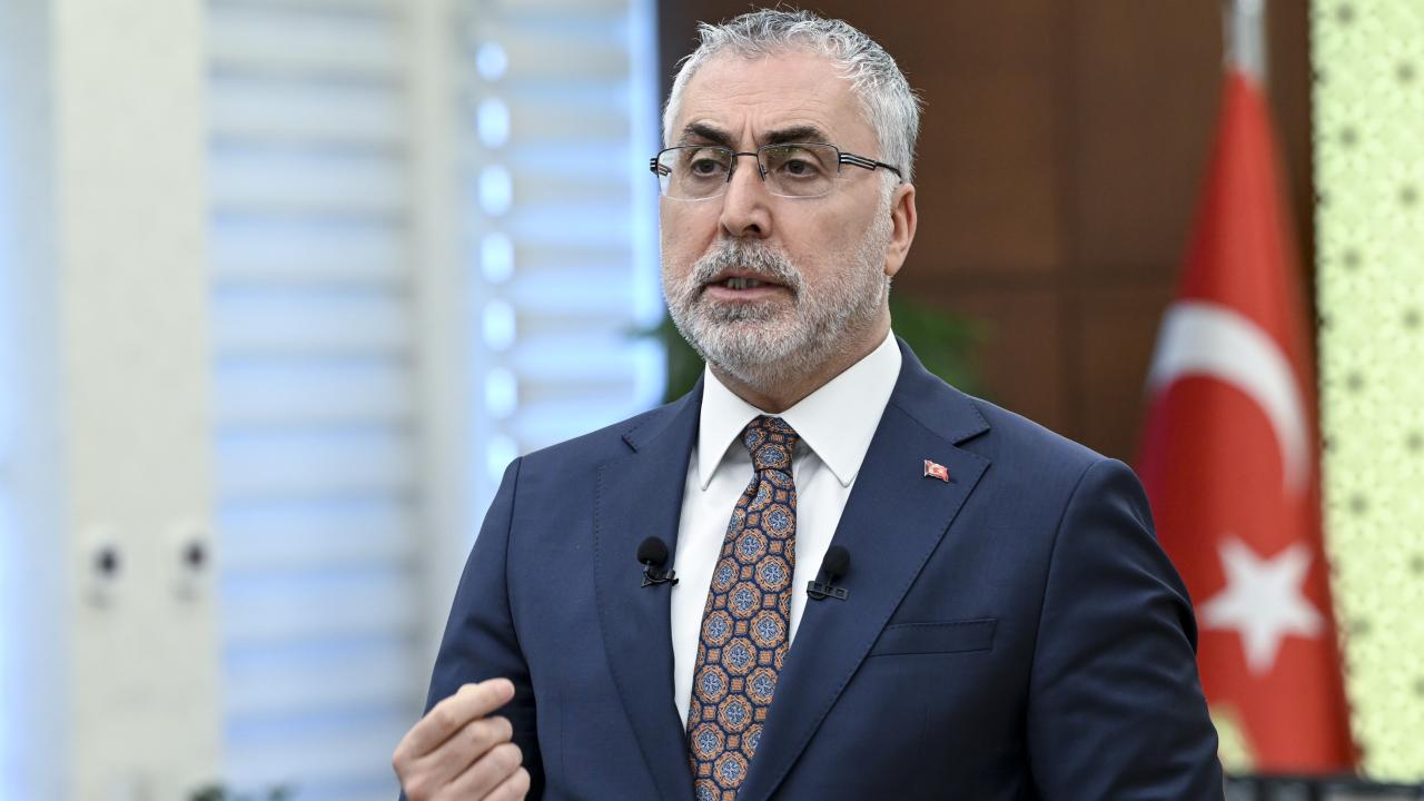 Bakan Işıkhan'dan asgari ücret açıklaması! Tarih verdi