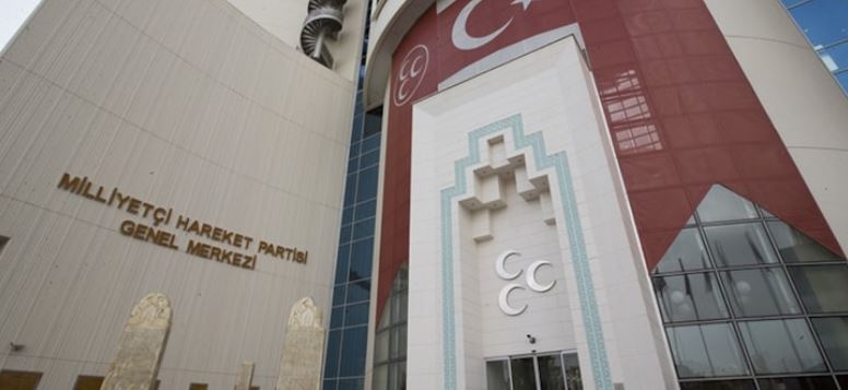 MHP’li il başkanı istifa etti