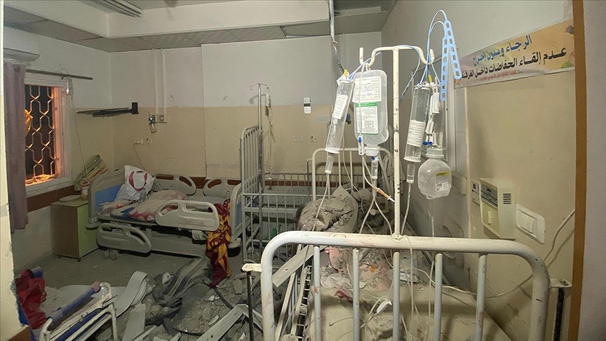 İsrail Gazze'nin kuzeyindeki son hastaneyi de vurdu