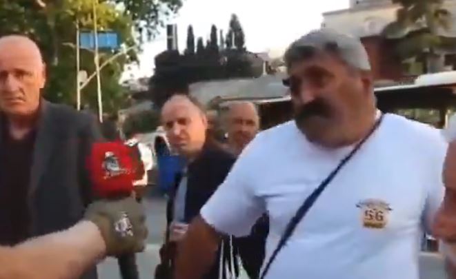 Sokak röportajında konuşan AKP'li trolün sözleri saç baş yoldurur