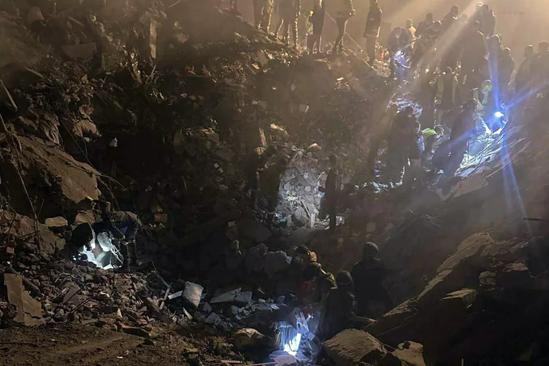 İsrail, Beyrut'un merkezini hedef aldı