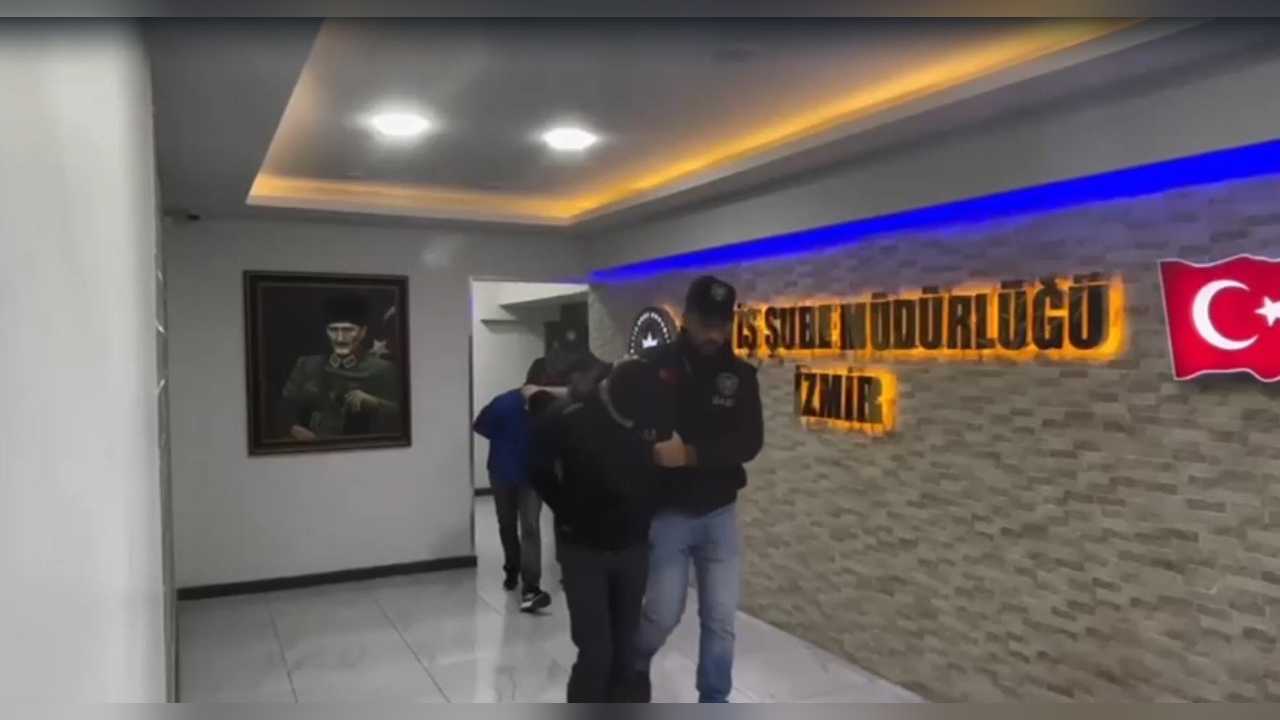 İzmir'de ev ateş altına alındı: İki şüpheli gözaltında
