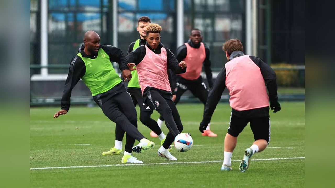 Beşiktaş ve Fenerbahçe Derbisi Dolmabahçe'de