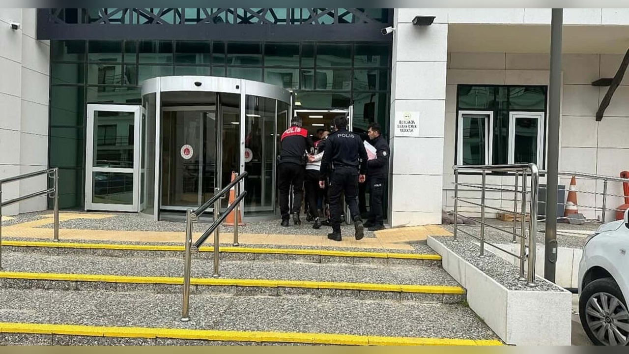 Şehit Polis Memuruna Hakaret İddiasıyla İki Kişi Gözaltında