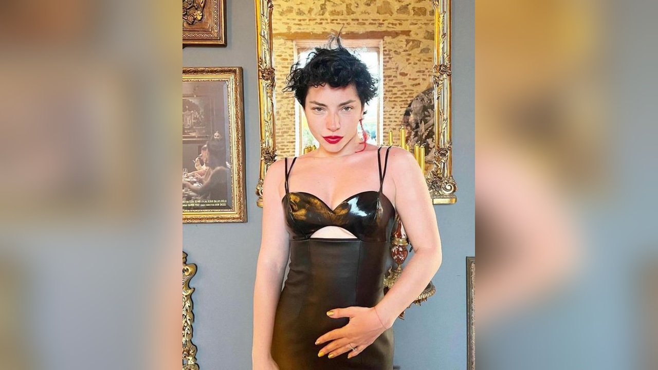 Merve Boluğur'dan Takipçilerine Uyarı: 'Sil'