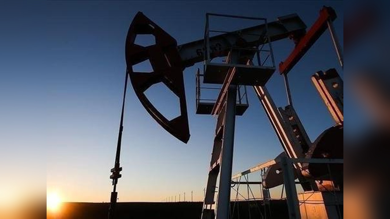 ABD'nin Petrol Fiyatı Tahminleri Düşürüldü