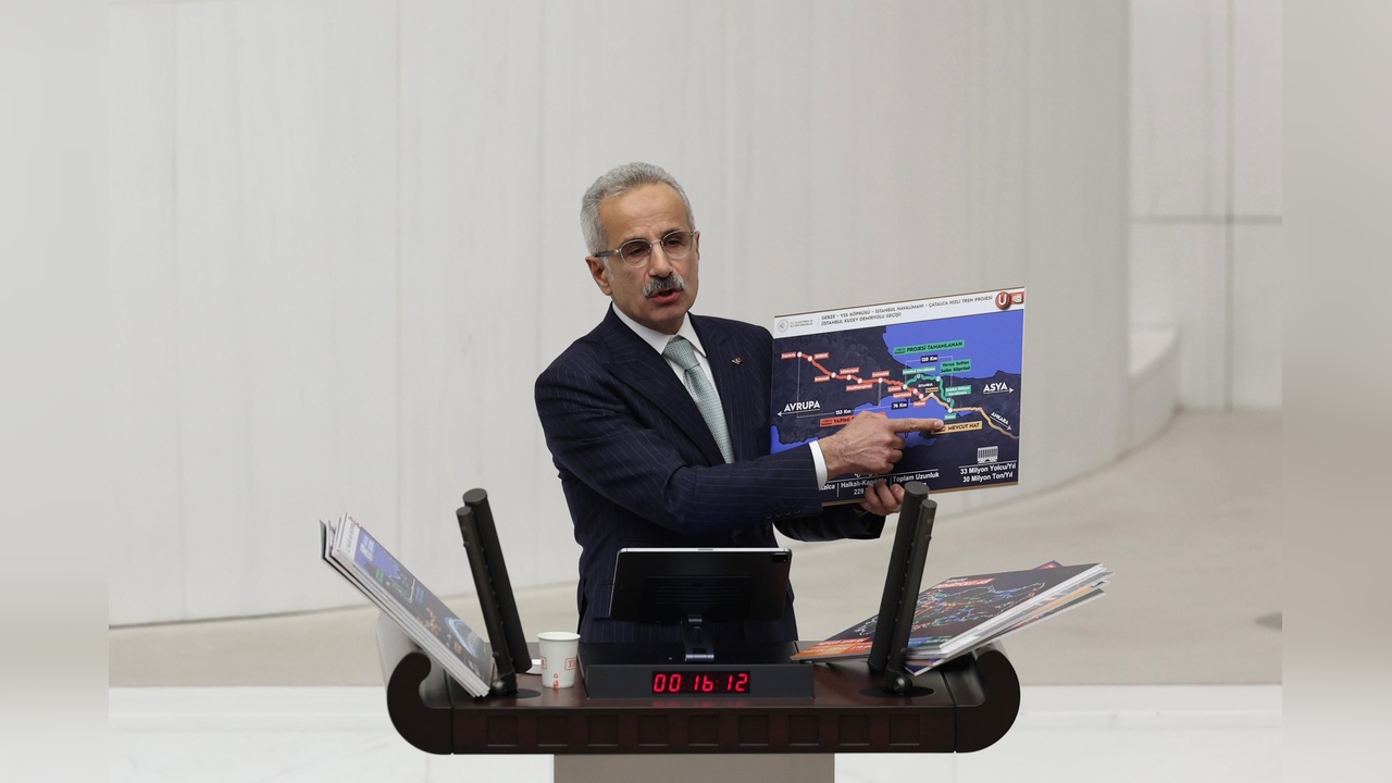 Sosyal Medyada Yasal Düzenlemeler Zorunlu Hale Geldi