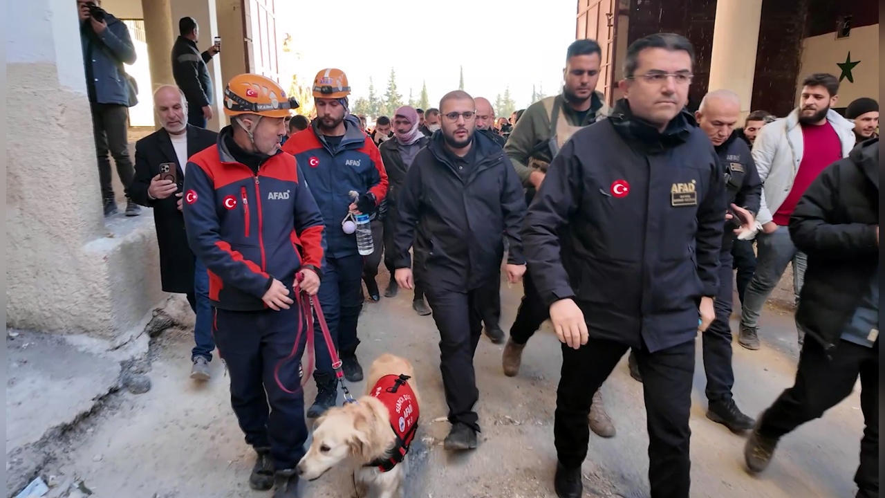 AFAD, Sednaya Hapishanesi'nde Arama Kurtarma Faaliyetlerine Başladı