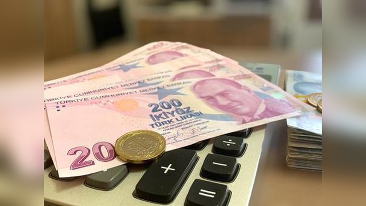 Emeklilerin Maaşında Önemli Gelişmeler Bekleniyor