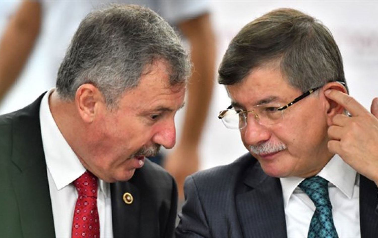 Davutoğlu, “Erdoğan çağırırsa gelirim” demişti! Gelecek Partisi Grup Başkanvekili Selçuk Özdağ’dan flaş açıklama