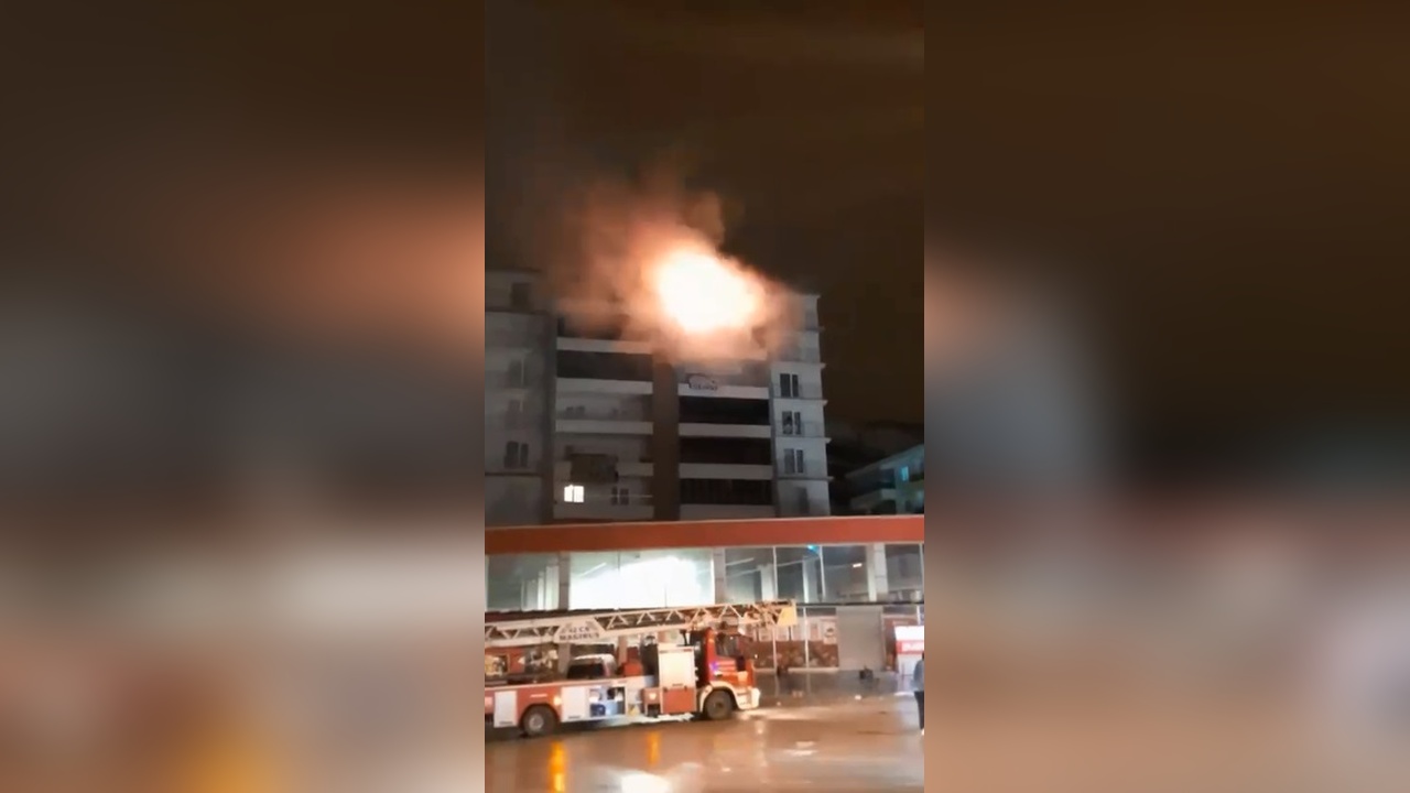 Ankara'da Apartman Yangını Paniğe Neden Oldu