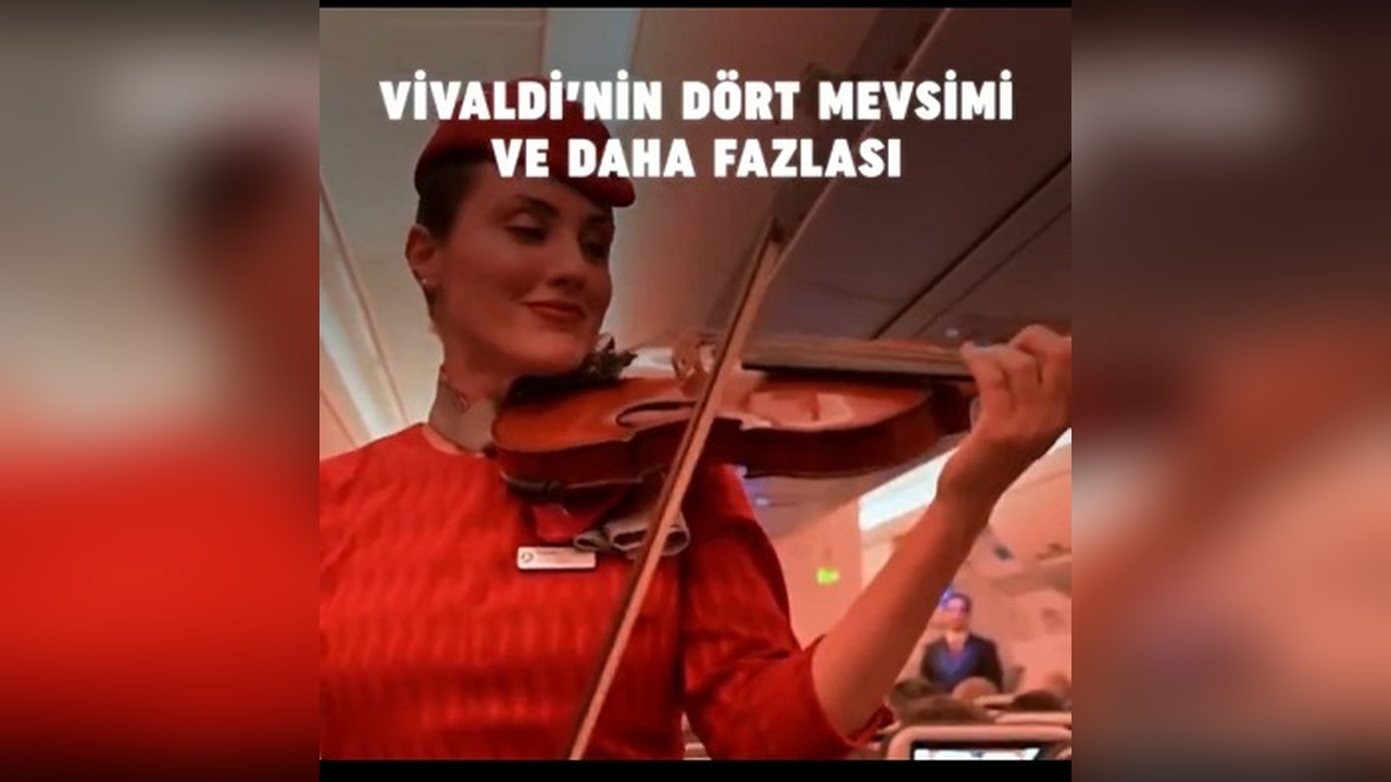 Kabin Memurları Uçakta Müzik Dinletisi Gerçekleştirdi