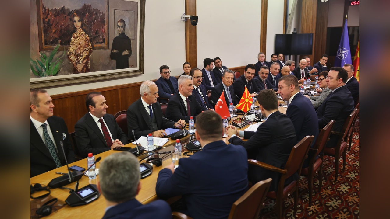 Bakan Bolat ve Mickoski'den Önemli Görüşme