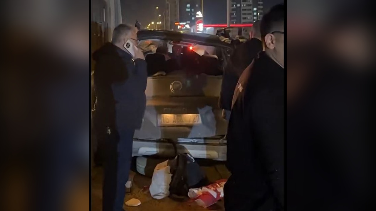 Bursa'da Kaza: Bariyerlere Çarpan Araçta Bir Yaralı