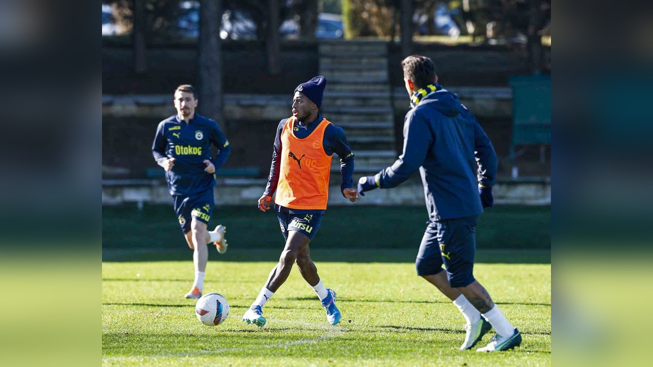 Fenerbahçe, Hatayspor Maçına Hazırlıklarını Sürdürüyor