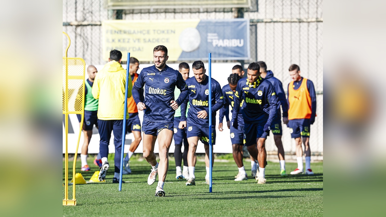 Fenerbahçe, Hatayspor Maçına Hazırlıklarını Sürdürüyor