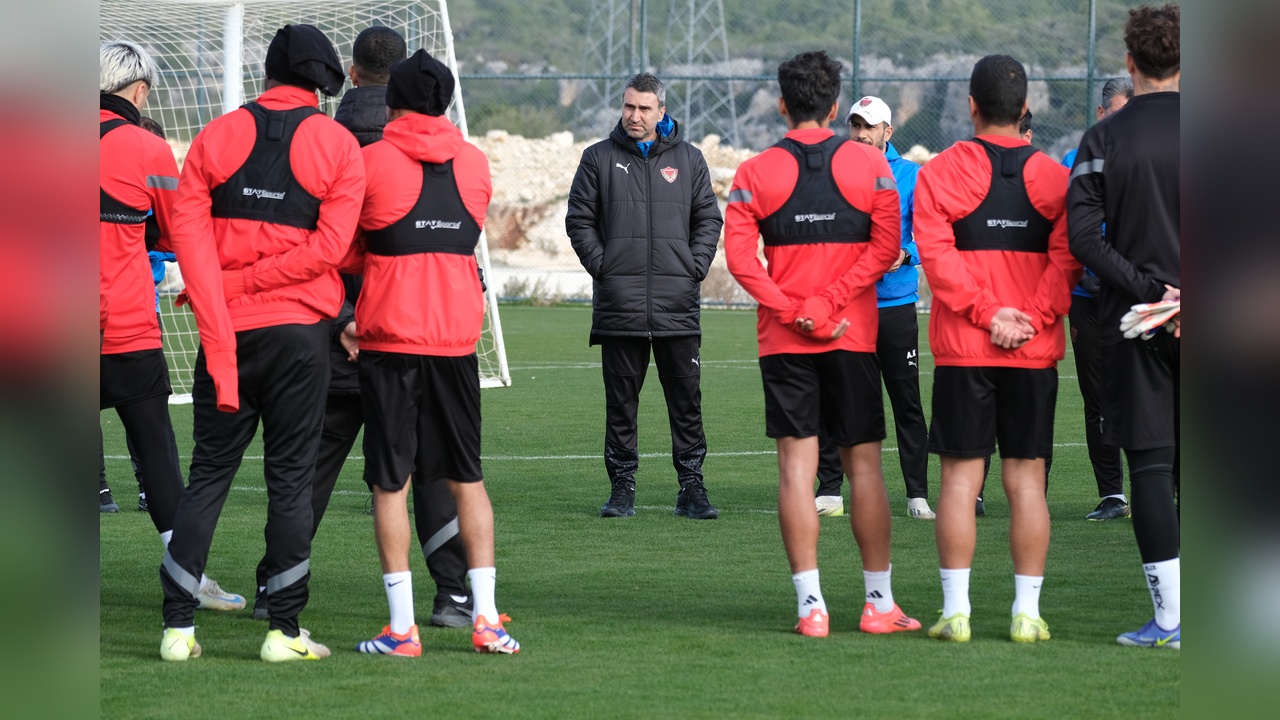 Hatayspor, Fenerbahçe ile Oynayacağı Maç İçin Taktik Geliştiriyor